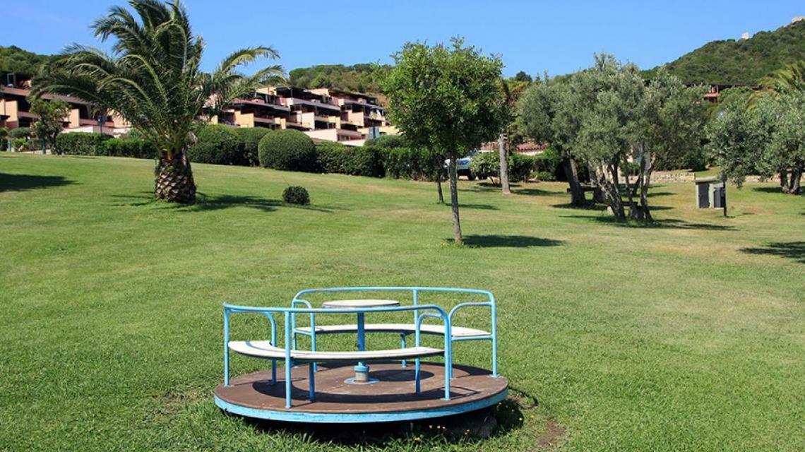 La Mitica 99 del Portolaconia Residence Cannigione Exterior foto